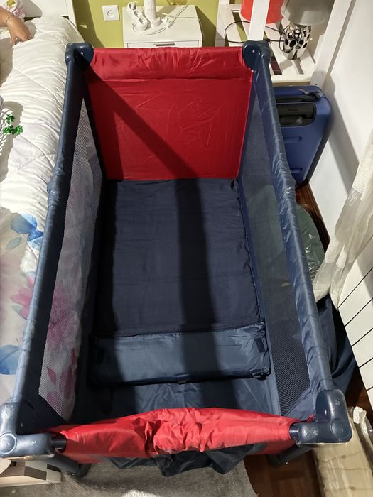 Cama de bebe de viagem