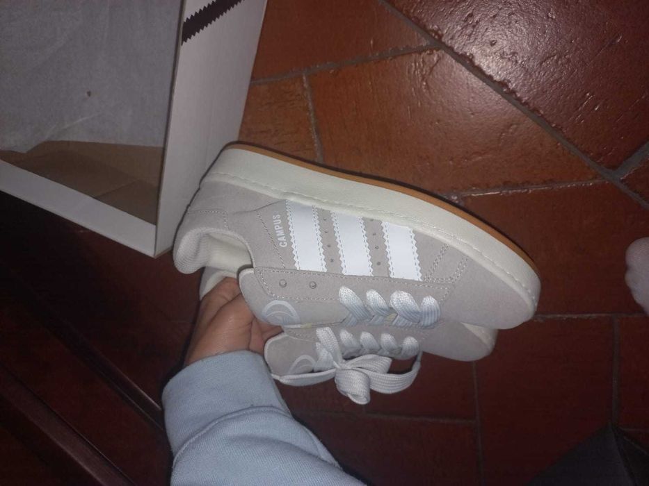 Sapatilhas novas