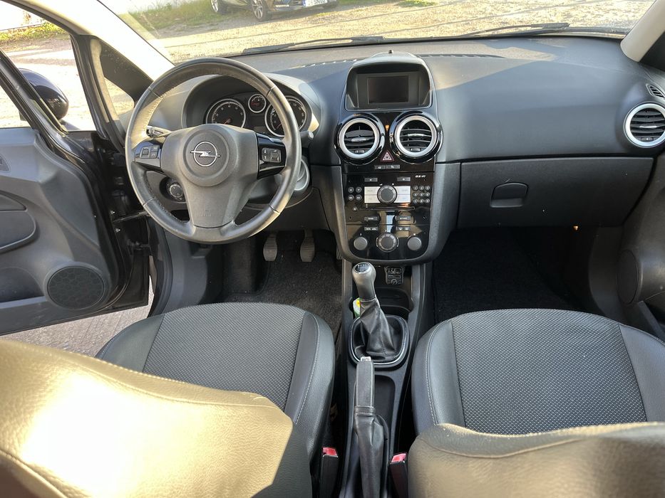 Opel Corsa 1.2 | 2007 | Gasolina | 5 portas | 3750,00€