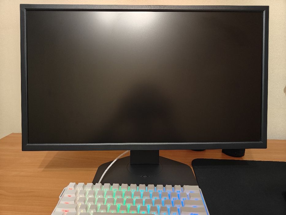 Продаю монитор Zowie Benq 2540k в идеальном состоянии