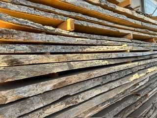 Tarcica dębowa nieobrzynana