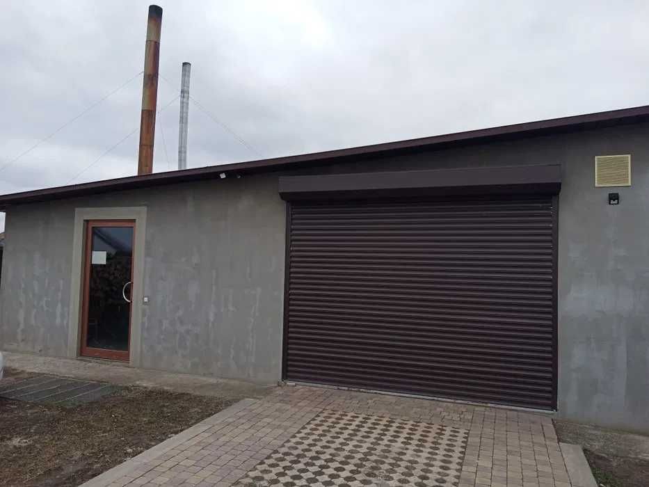 Продаж  будинку і готового бізнесу з ділянкою на 100 соток,