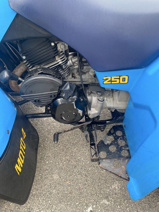 Moto 4 yamaha 250cc