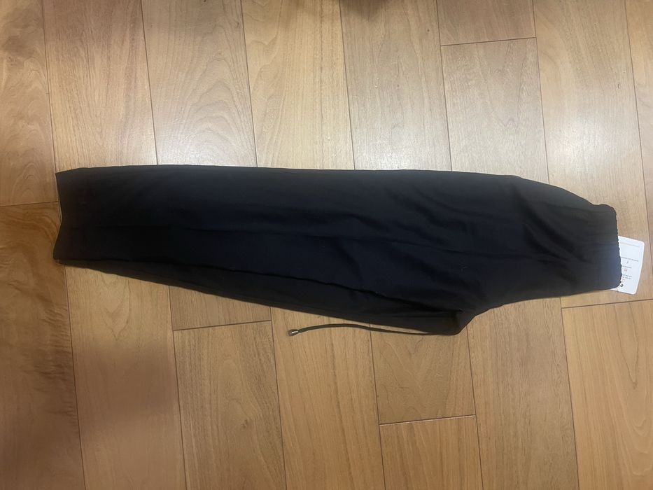 Чорні брюки. Нові. На зріст 146