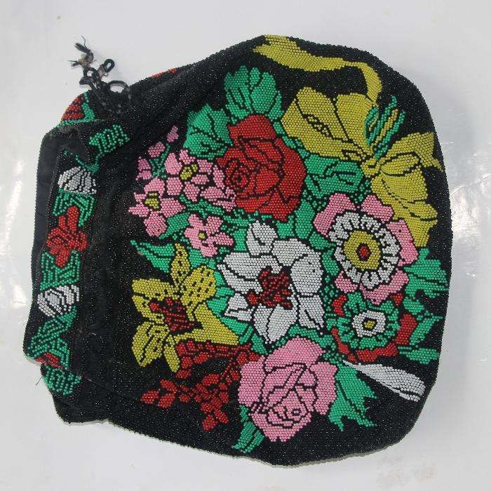 Сумка обшитая бисером