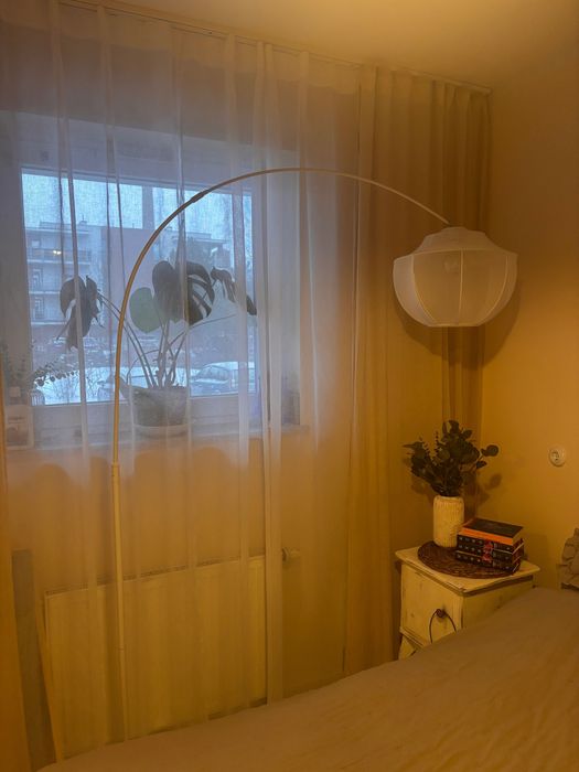 Designerska WESTWING lampa podłogowa z kloszem z siateczki BEAU