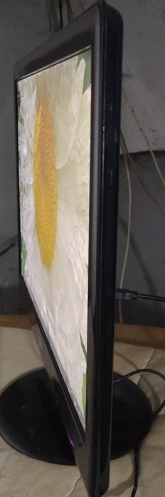 Монитор LG 23дюйма працює від 12вольт HDMI