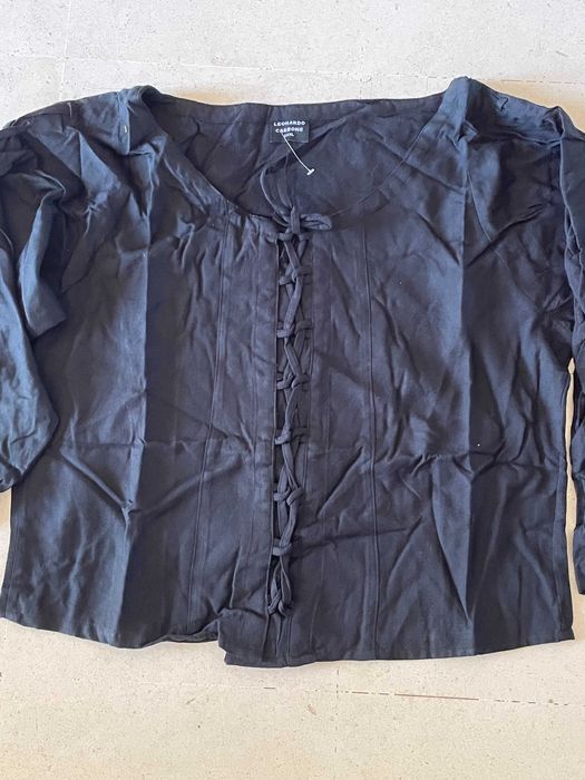 Blusa estilo medieval do estilista Leonardo Carbone