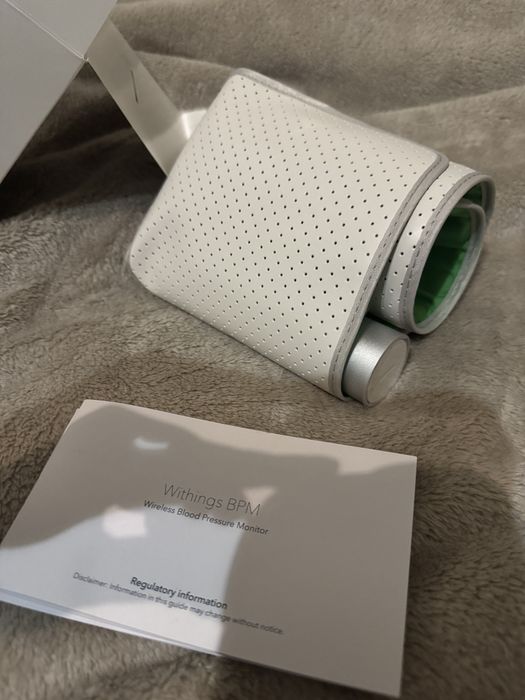 умный тонометр Withings Wireless Blood Pressure Monitor.