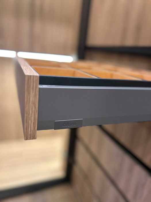 Duża garderoba w kształcie litery U