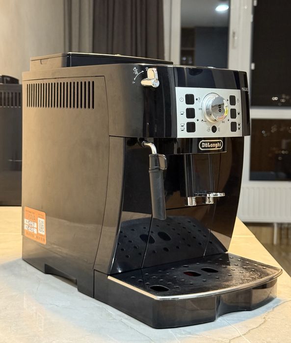 Кавомашина DeLonghi MagnificaS ECAM 22.110.B