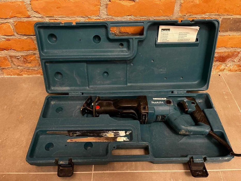 Makita JR3050T – piła szablowa + walizka + ostrza