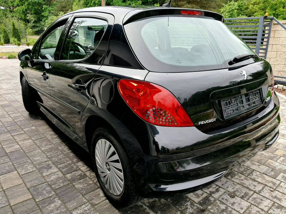 Peugeot 207 1.4  stary silnik Klima zarejestrowany