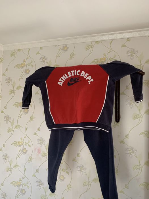 Спортивний костюм синього кольору NIKE