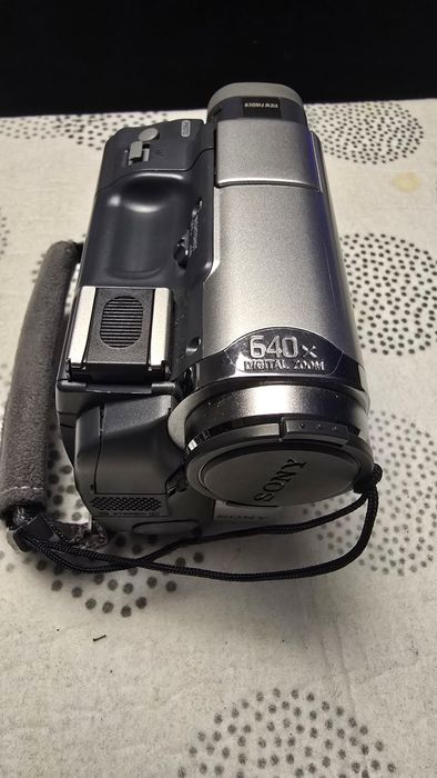 Sony Handycam DCR-HC14E.