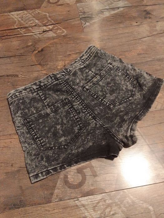 Spodenki szorty jeansowe Cropp wysoki stan  34 36