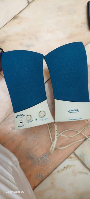 Vendo Colunas de som NGS
ideais para co