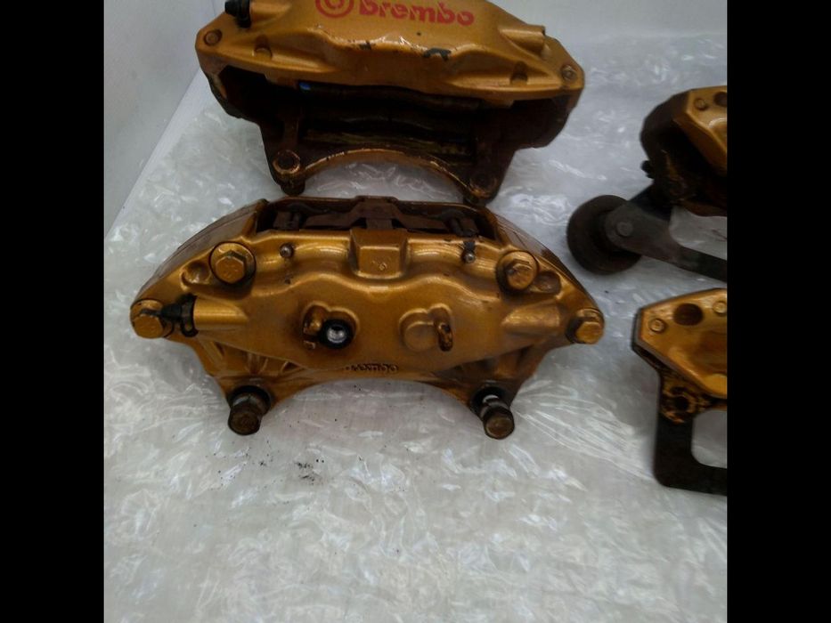 Zaciski Brembo STI złote Subaru