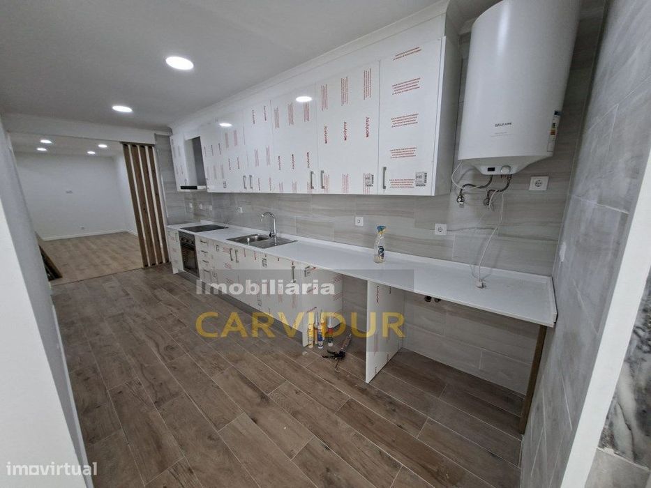 Baixa da Banheira Remodelação total R/C com quintal e anexo