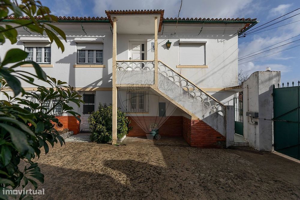 Moradia T4 para venda