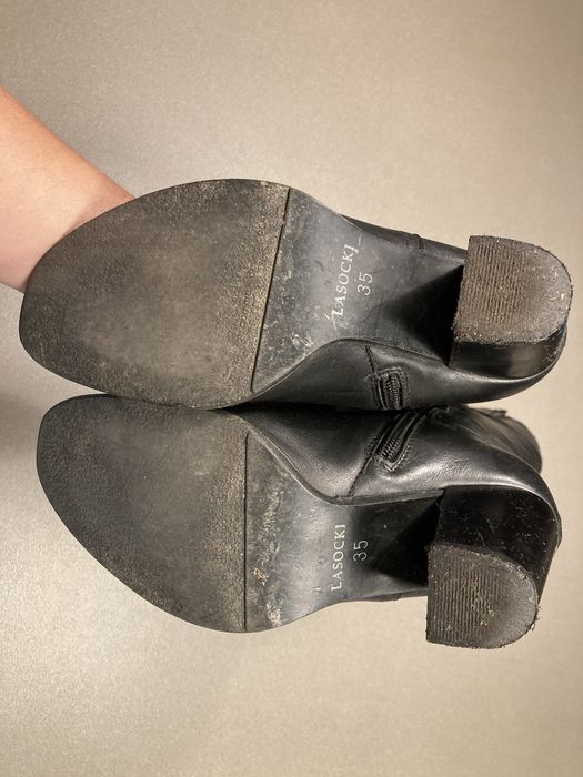 Eleganckie wysokie kozaki na obcasie Lasocki, r. 35
