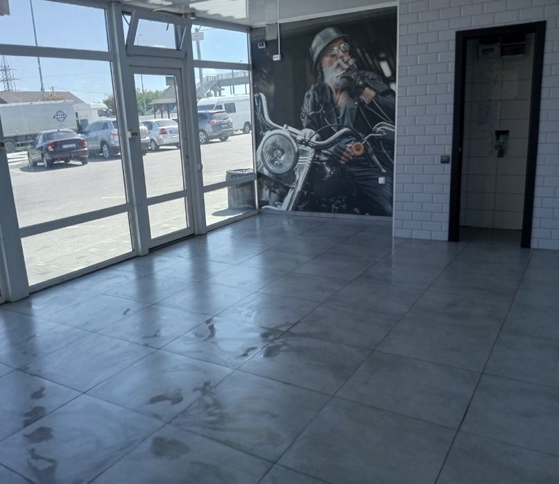 Оренда приміщення фасад червона лінія всі комунікації