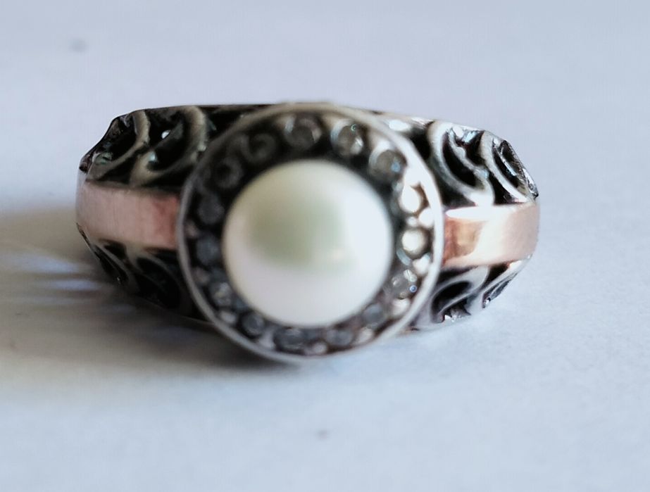 Кольцо серебро с жемчугом и золотыми пластинами