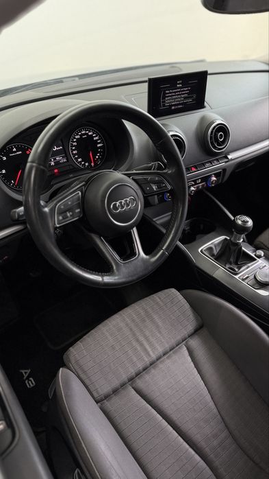 Audi A3 1.6 TDI S-LINE kit RS3