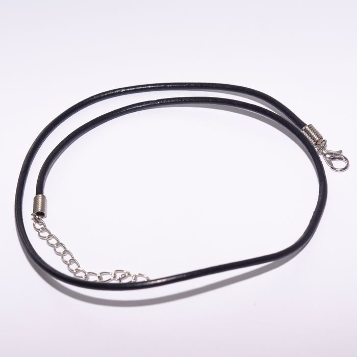 Naszyjnik z misiem (kolor rzemyka do wyboru)