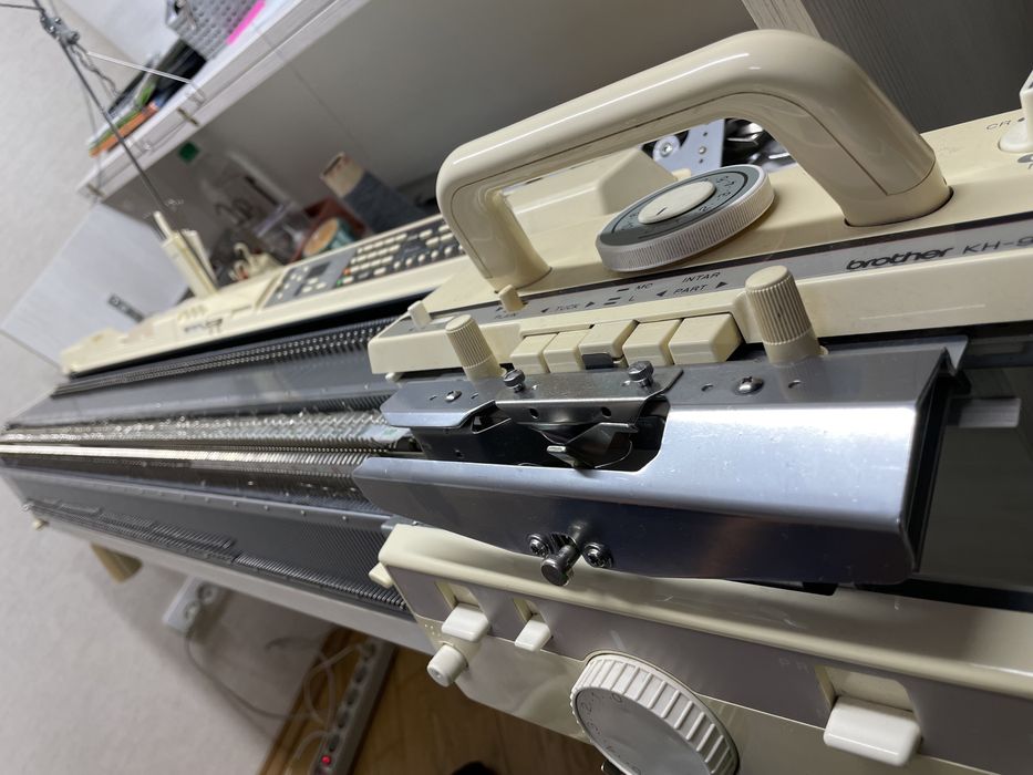 Вязальна машина Brother KR-850 KH-965