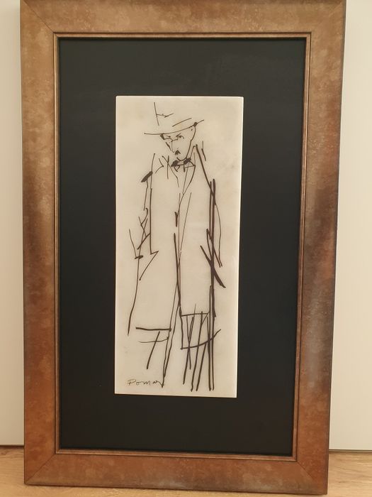 Fernando Pessoa de Julio Pomar em marmore