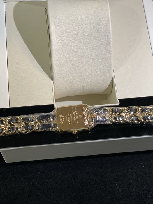 Жіночий годинник Chanel