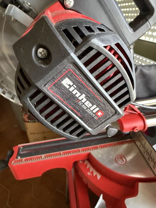 Serra elétrica como nova Einhell