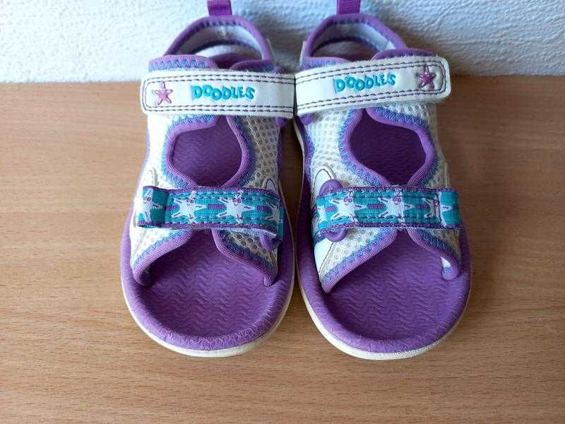 Класні босоніжки clarks uk6/22,5 р. устілка 14,5 см