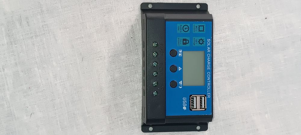 Контролер для сонячних панелей