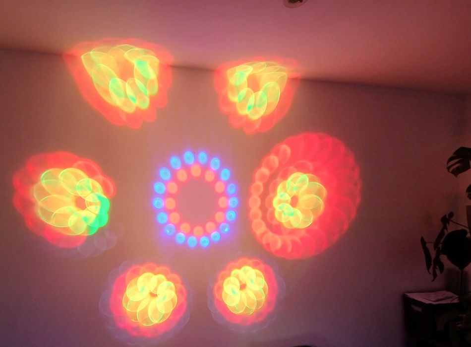 Flower jak Revo 3 Eurolite LED FX-300 DMX efekt dyskotekowy