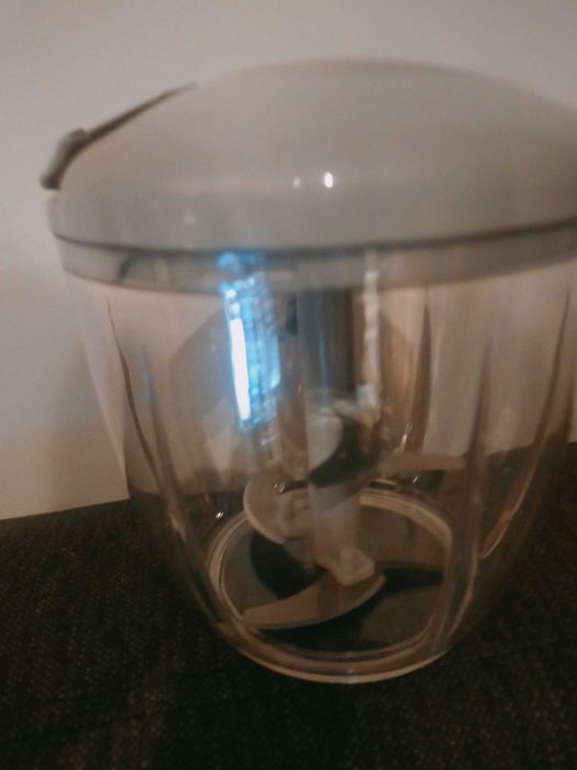 Nowy, ręczny rozdrabniacz, 900 ml