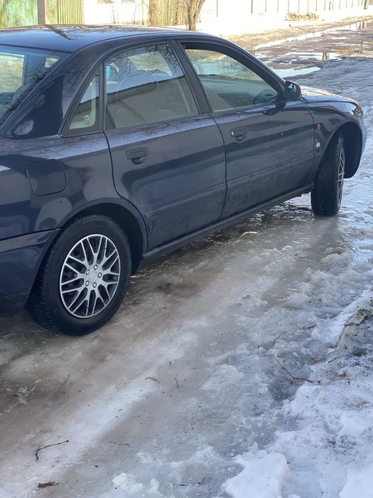 Ауді а4б5 1.8бензин розбор або ціляком дтп