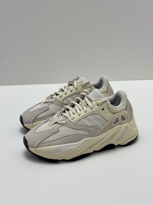Adidas Yeezy 700 Analog, оригінал, нові, ізі, жіночі, дитячі