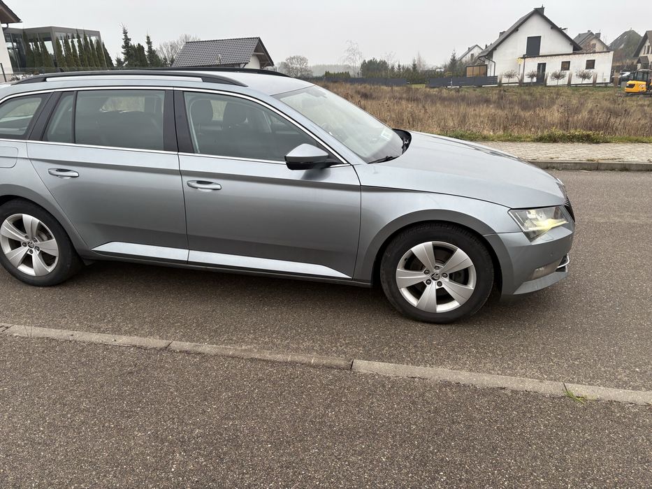 Skoda superb 2,0 190KM automat …
