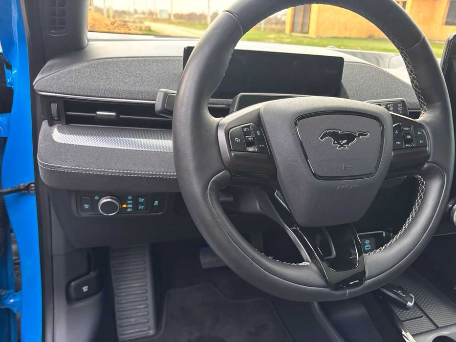 Mustang macn-e,  електро в гарному стані