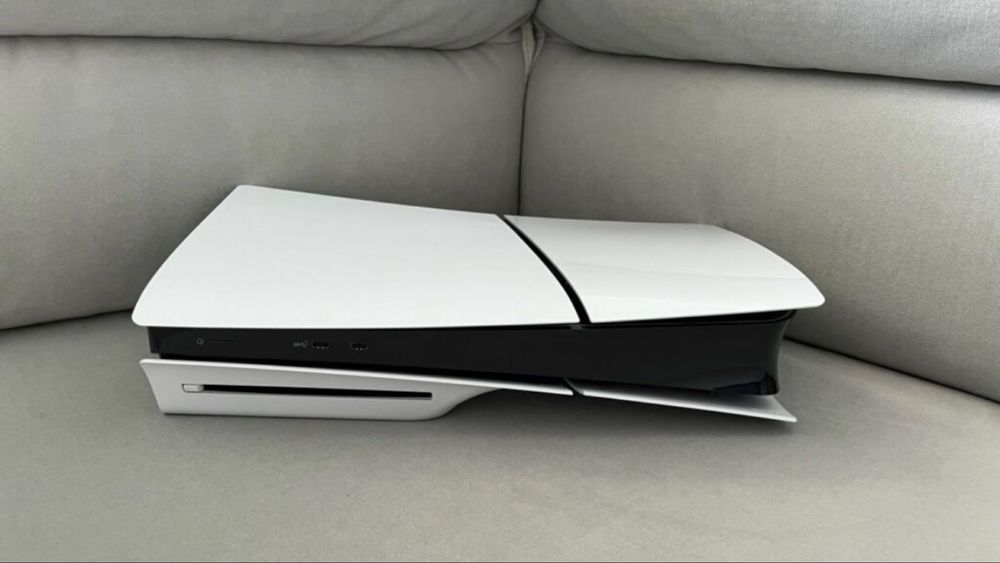 Ps5 slim 1TB + Pad