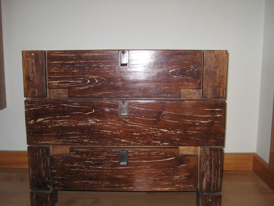 móvel com 2 gavetas versátil