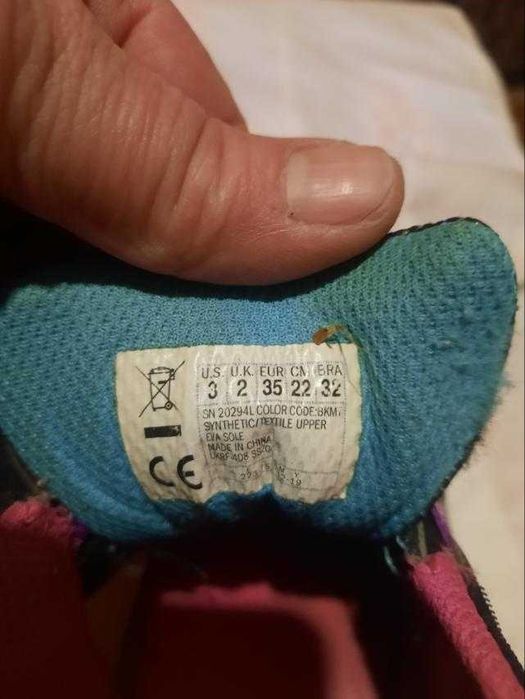 Кросівки skechers на липучці  35 розмір 22 см устілка