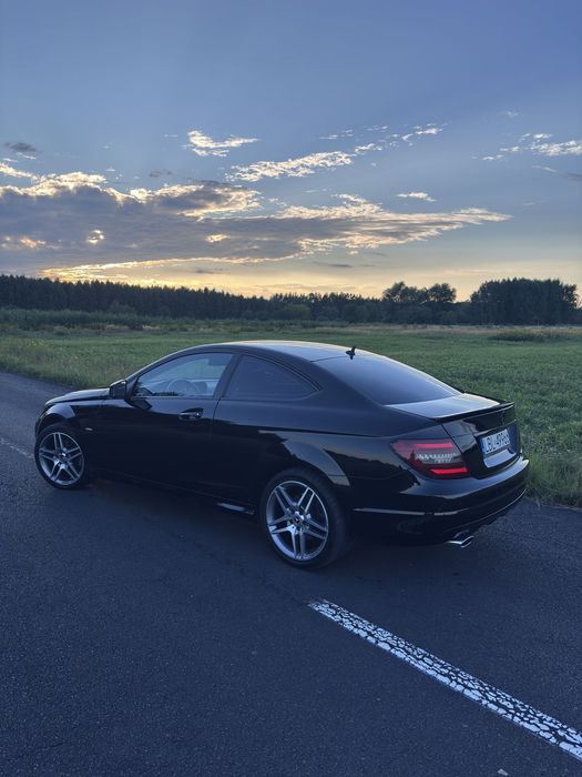 Mercedes-Benz Klasa C Sprzedam Mercedes-Benz w204 coupe z 2012r
