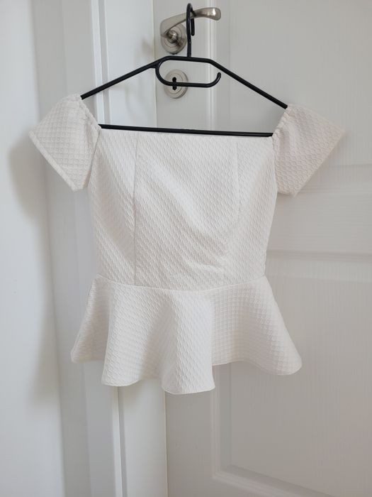 Bluzka off shoulder z baskinką rozm 32 miss selfridge