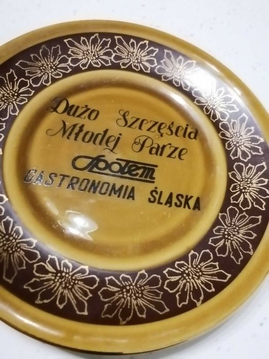 TUŁOWICE - talerz z epoki PRL u Dużo Szczęścia Młodej Parze SPOŁEM