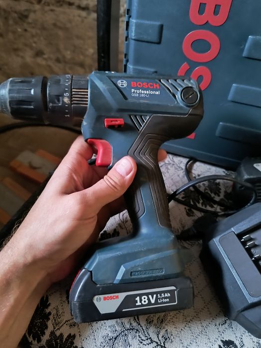 Wiertarko wkrętarka udarowa Bosch Professional GSB 180-LI