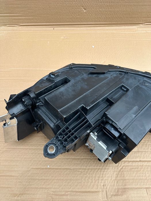 Фара Passat (B9) Full led