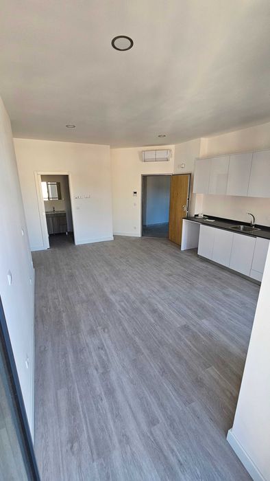 Edifício reabilitado para investimento | 8 unidades + rooftop | Ativo